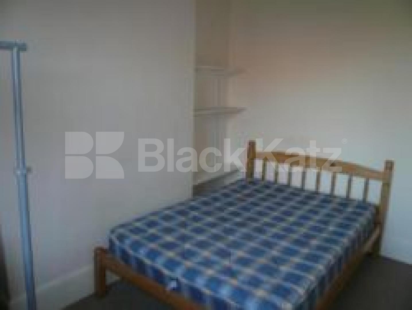 			1 Bedroom, 1 bath, 1 reception Flat			 Coppetts Road, MUSWELL HILL